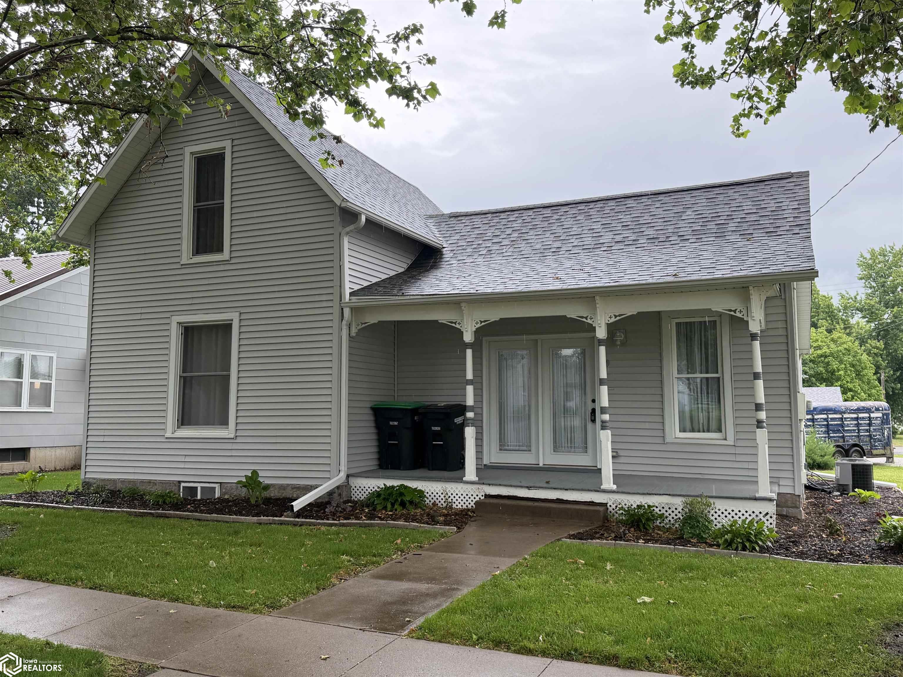 110 W 2nd Street W
