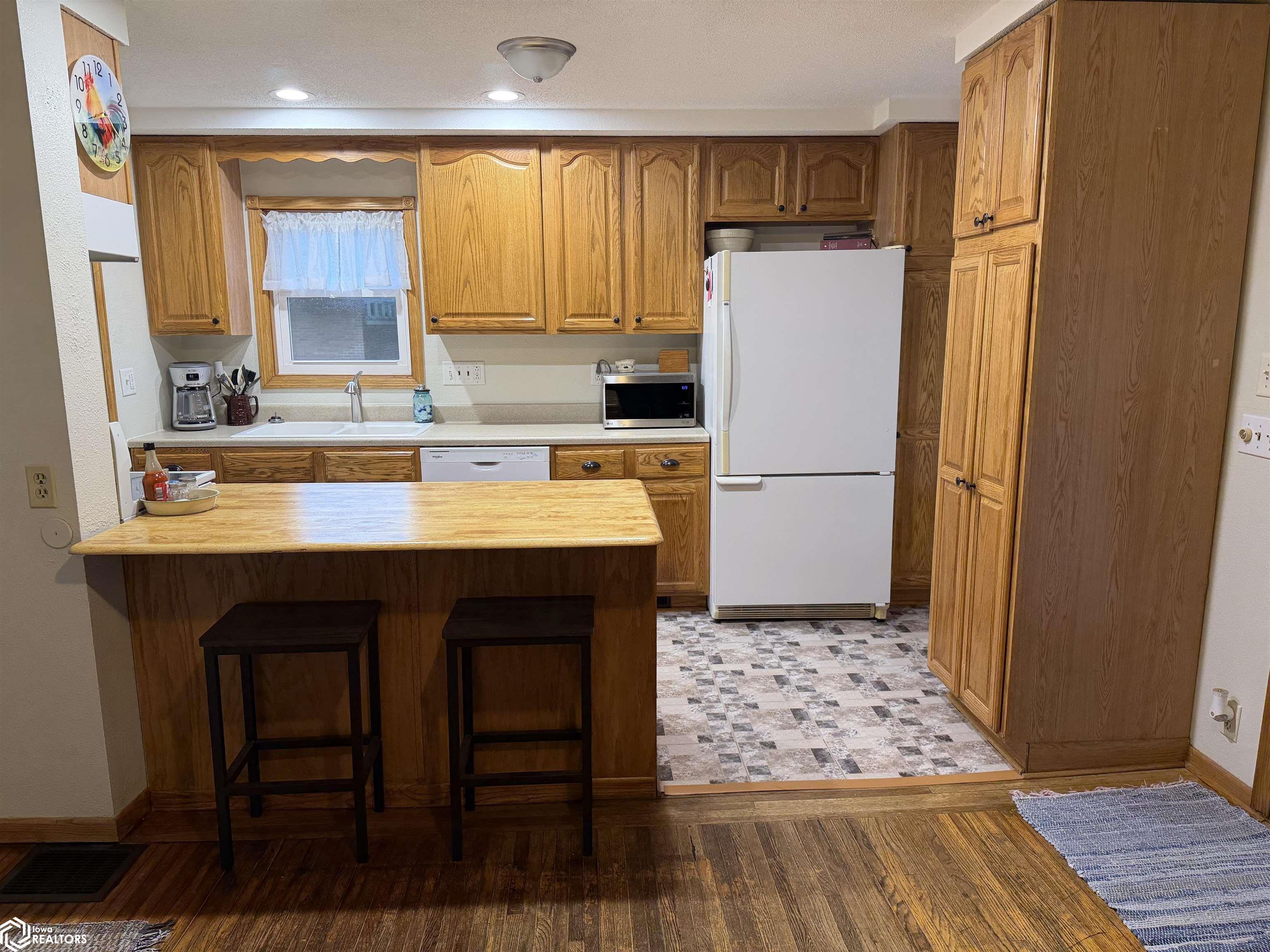 110 W 2nd Street W