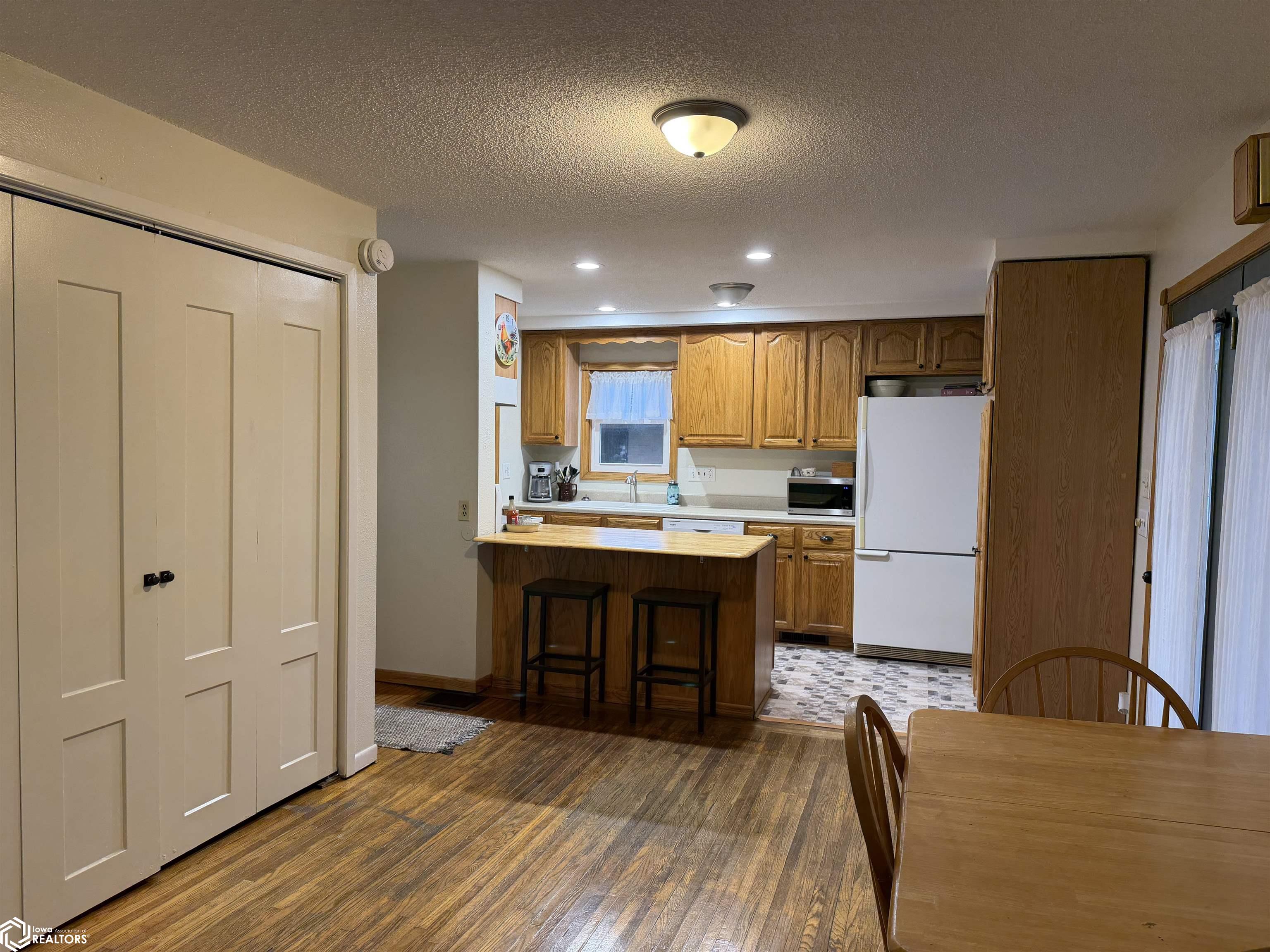 110 W 2nd Street W