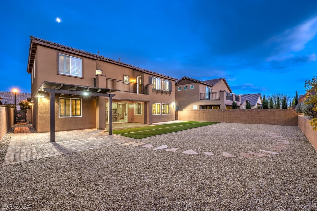 7299 Ellington Park Street