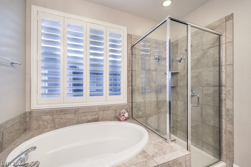 7299 Ellington Park Street