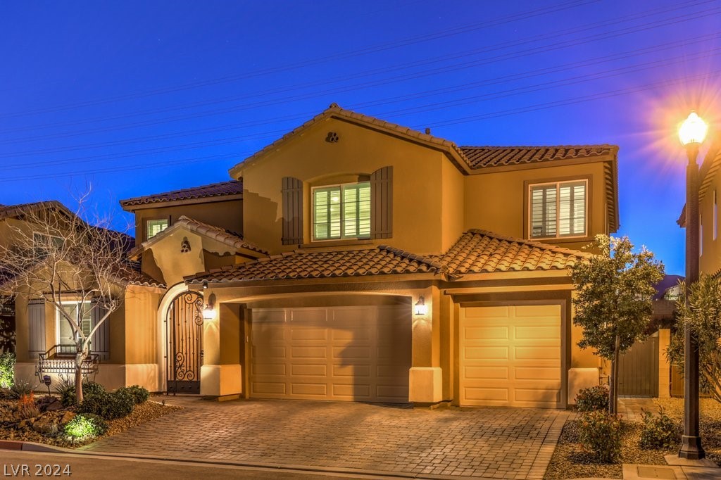 7299 Ellington Park Street