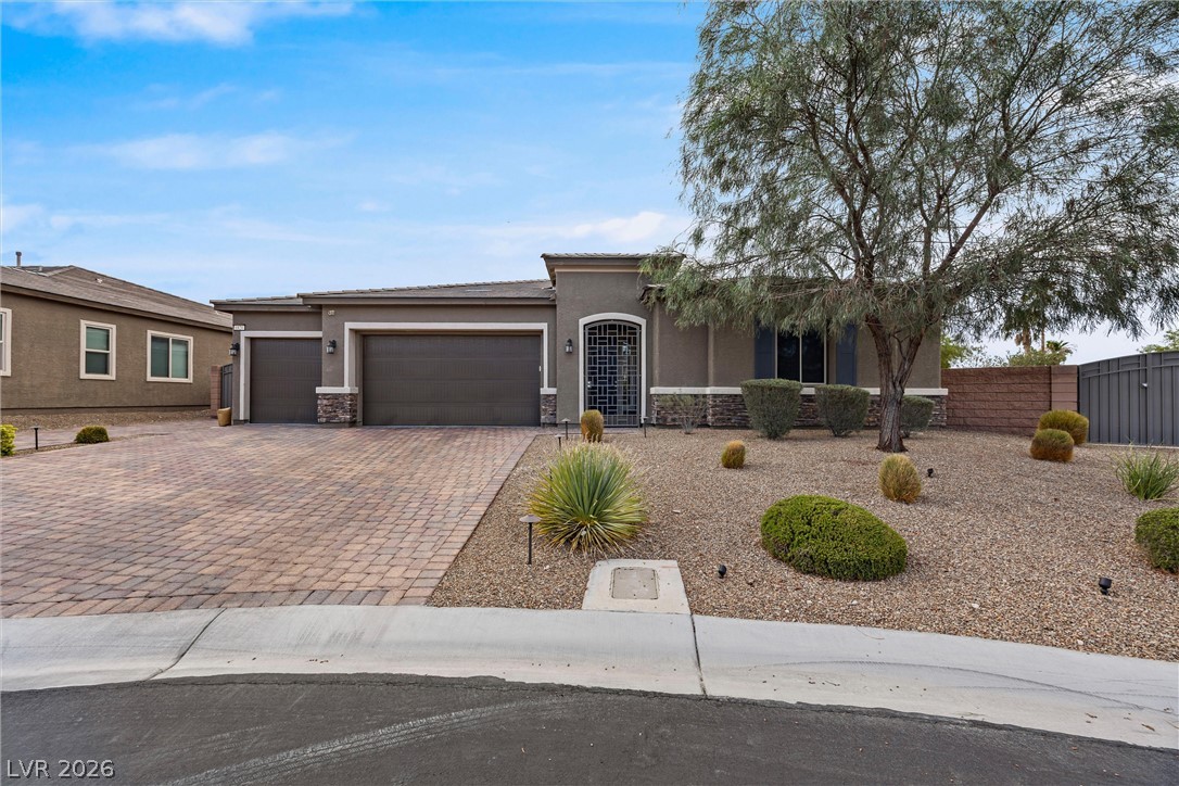 6820 Velvet Snow Street
