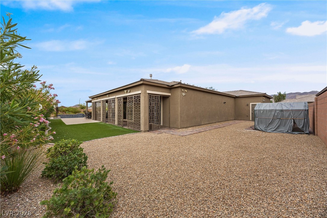 6820 Velvet Snow Street