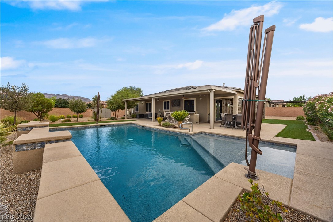 6820 Velvet Snow Street