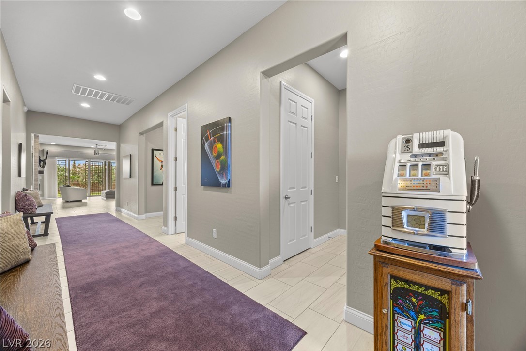 6820 Velvet Snow Street