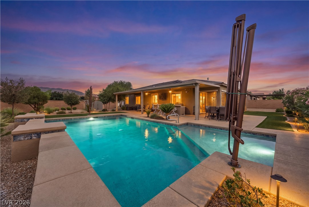6820 Velvet Snow Street