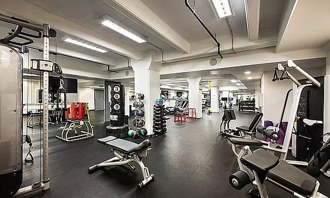 30 MAIN Street 6E