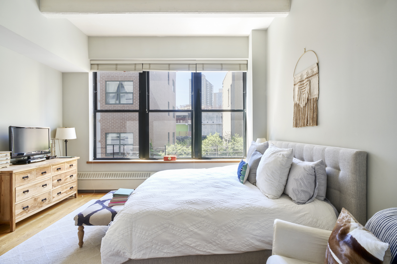 30 MAIN Street 6E