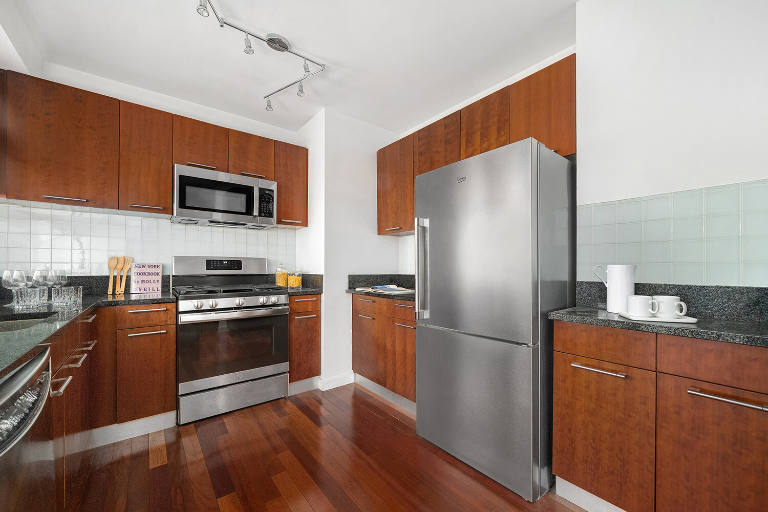 121 E 23RD Street 16C