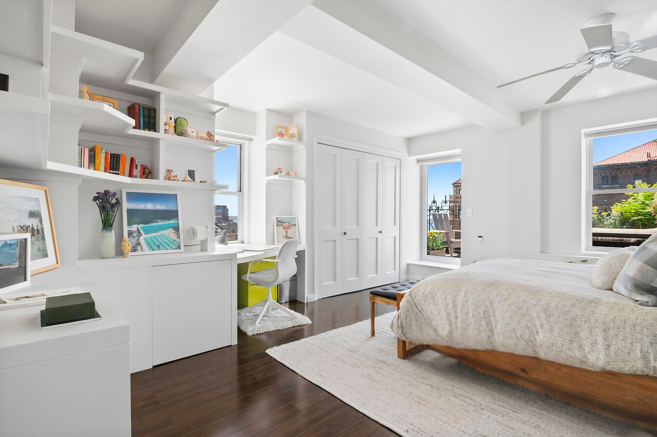 111 HICKS Street 16D