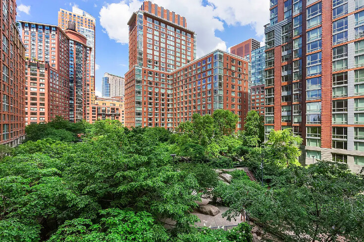 20 RIVER Terrace 8B