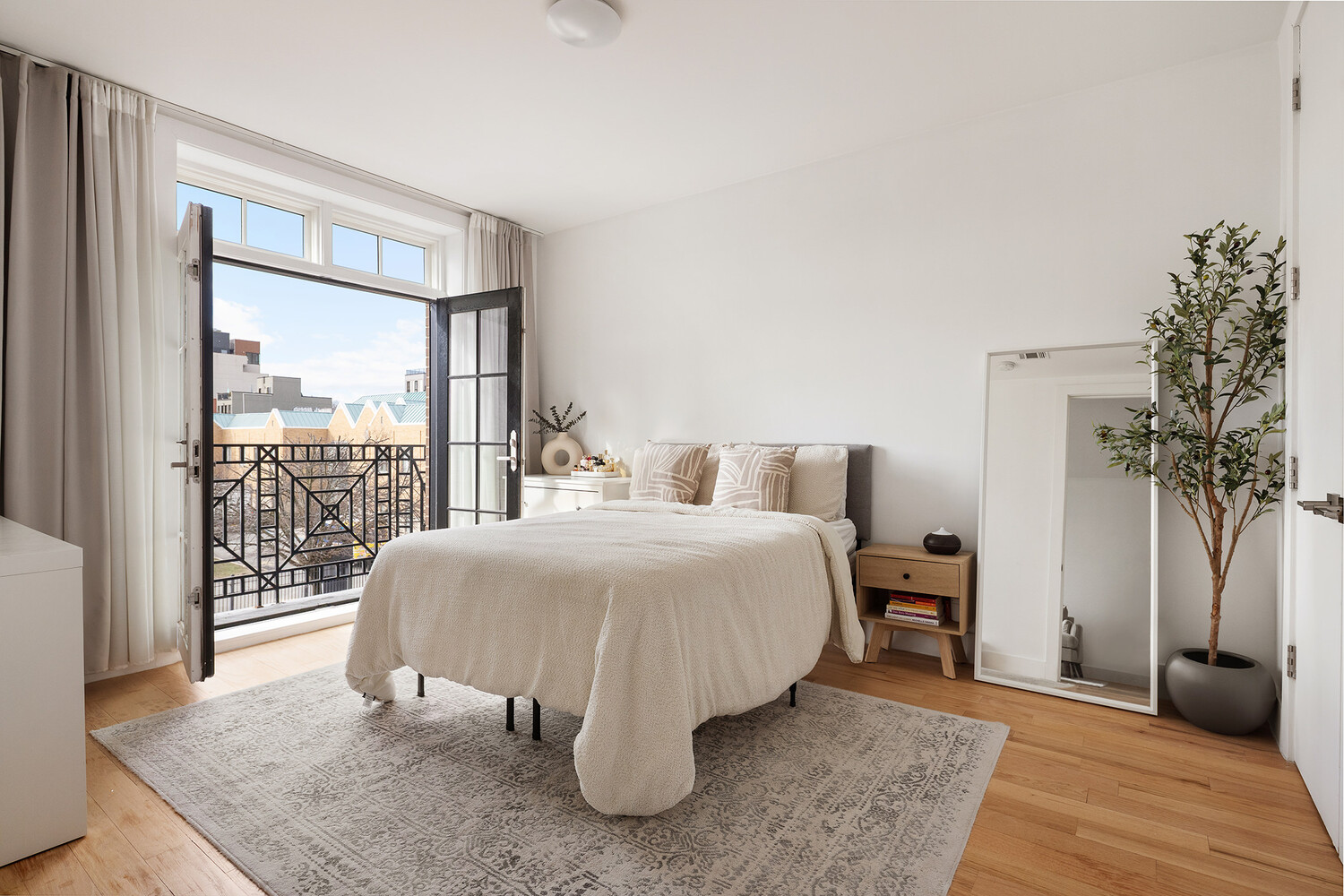 627 Dekalb Ave, Unit 3-A