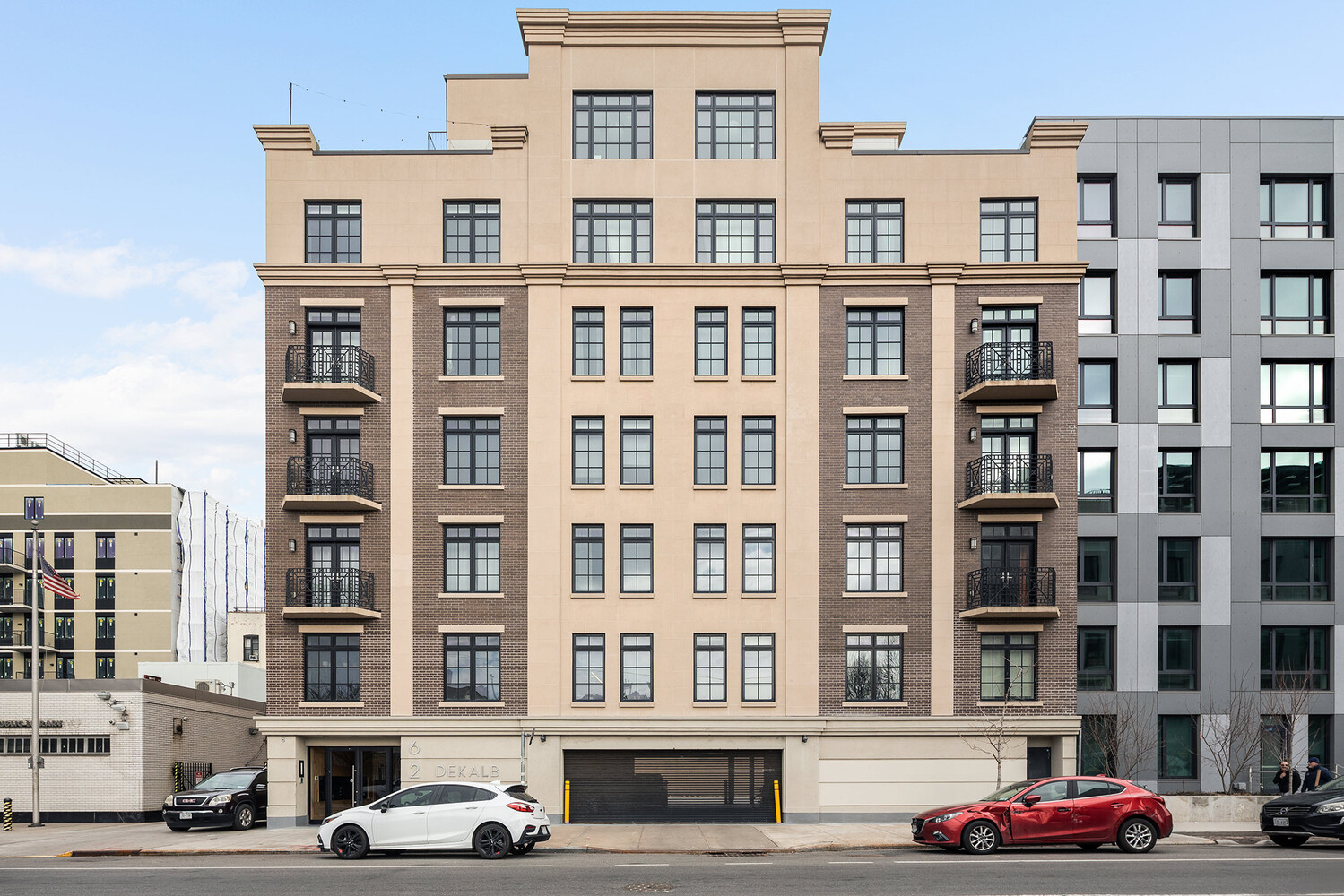 627 Dekalb Ave, Unit 3-A