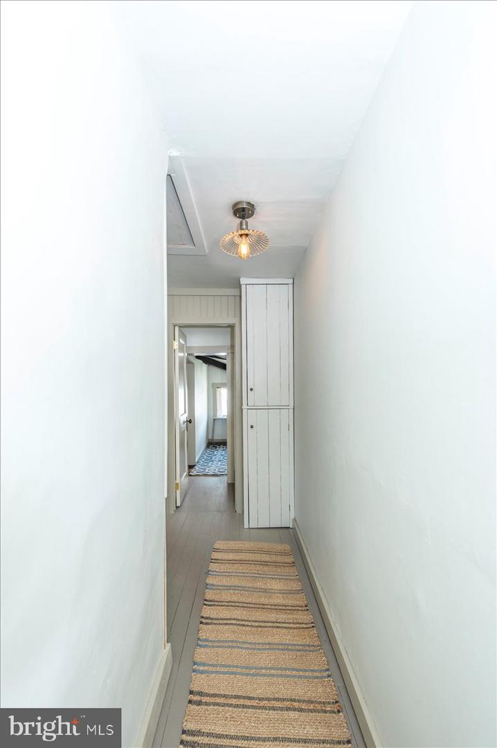 210 High St