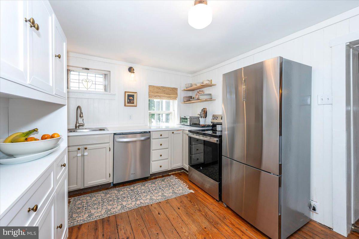 210 High St