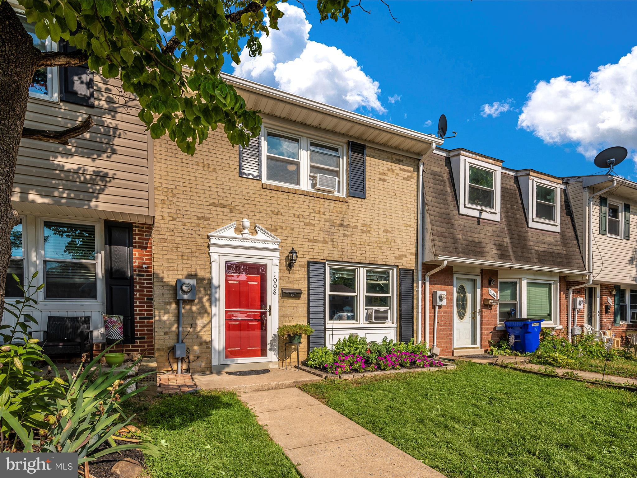 1008 Peach Orchard LANE