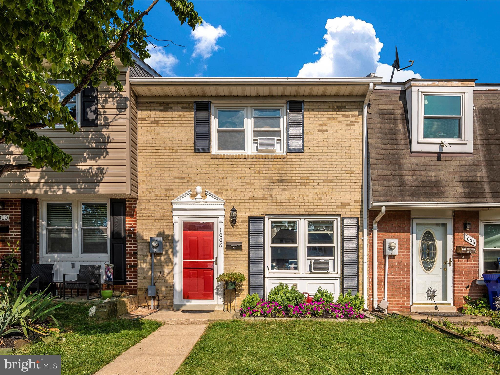 1008 Peach Orchard LANE