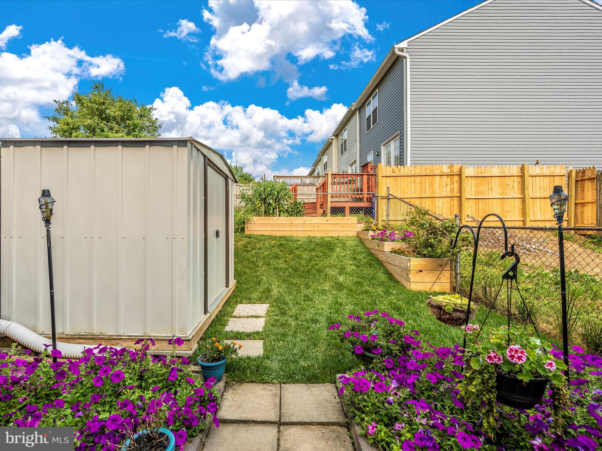 1008 Peach Orchard LANE