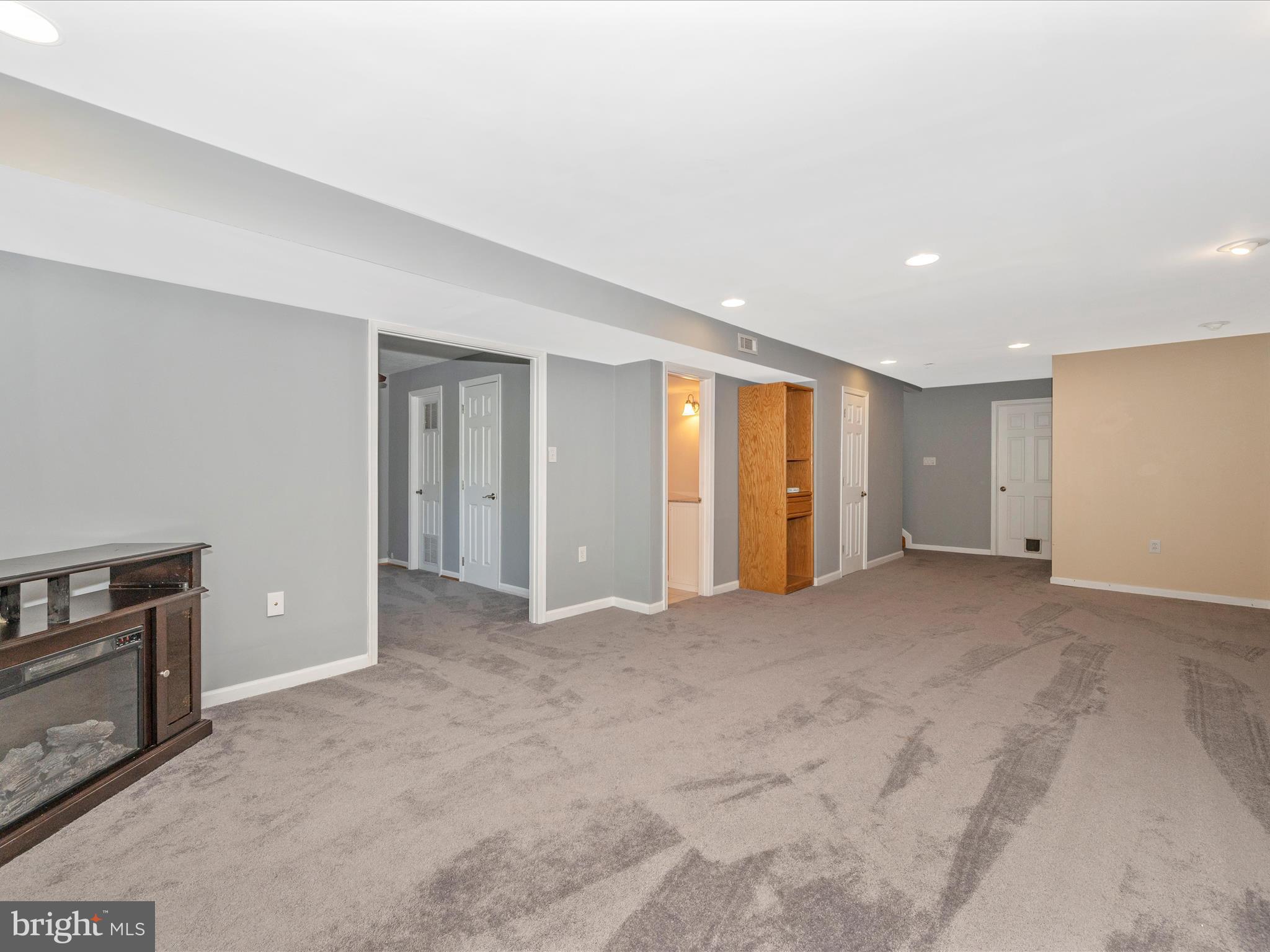 9675 Fleetwood COURT