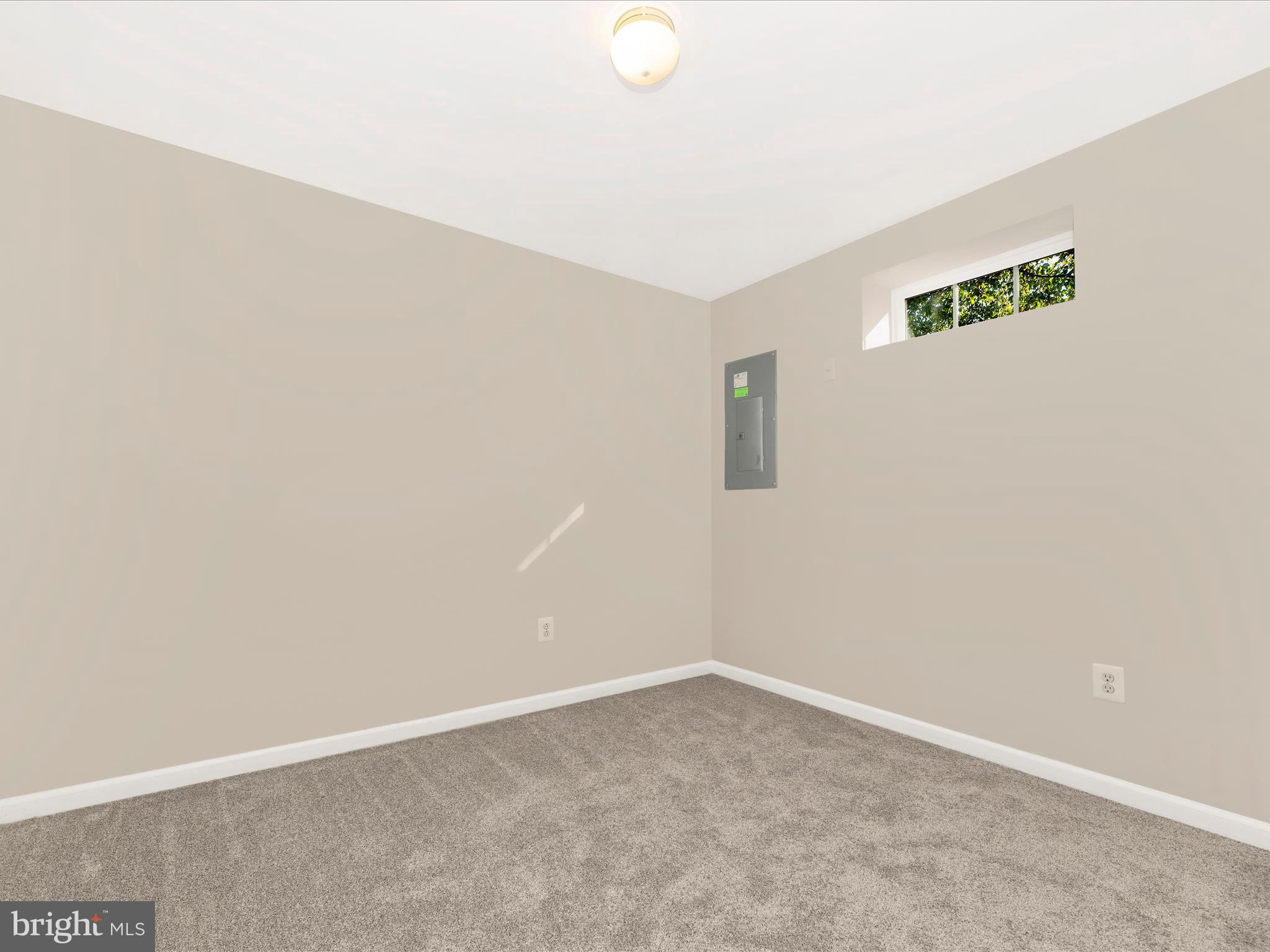 1800 Wheyfield DRIVE