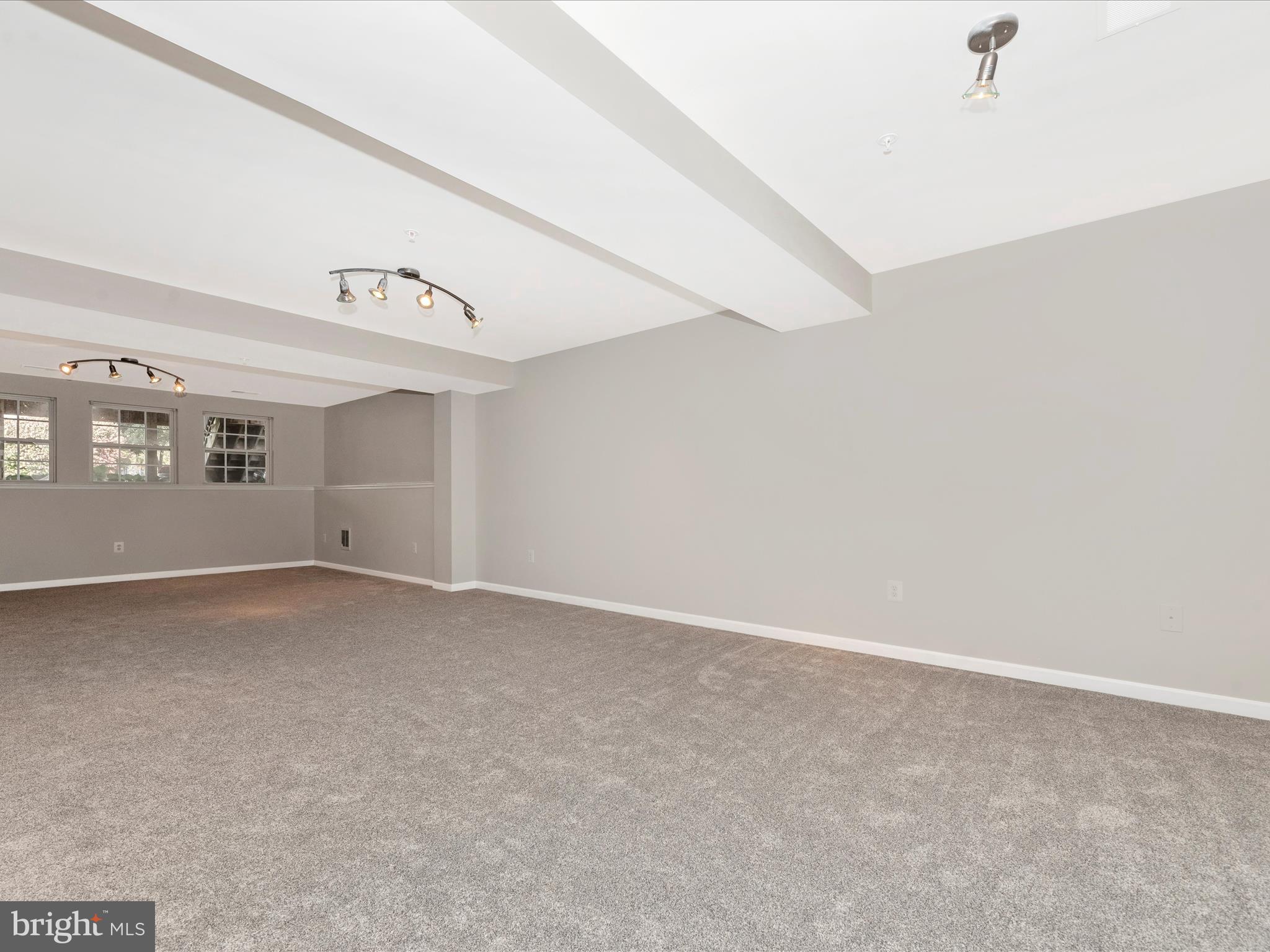 1800 Wheyfield DRIVE