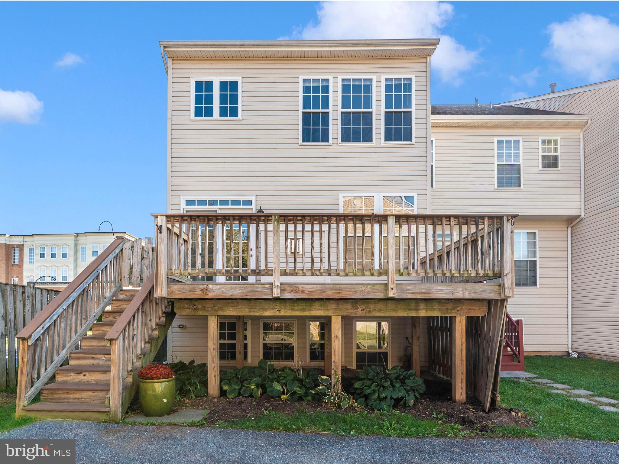 1800 Wheyfield DRIVE