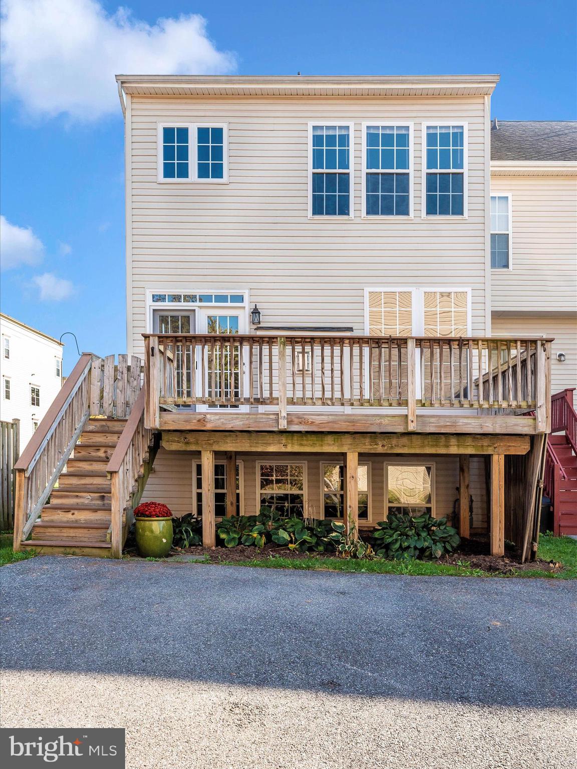 1800 Wheyfield DRIVE