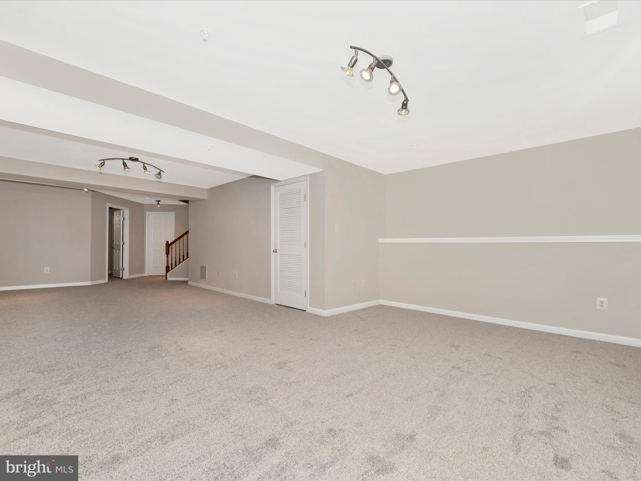 1800 Wheyfield DRIVE