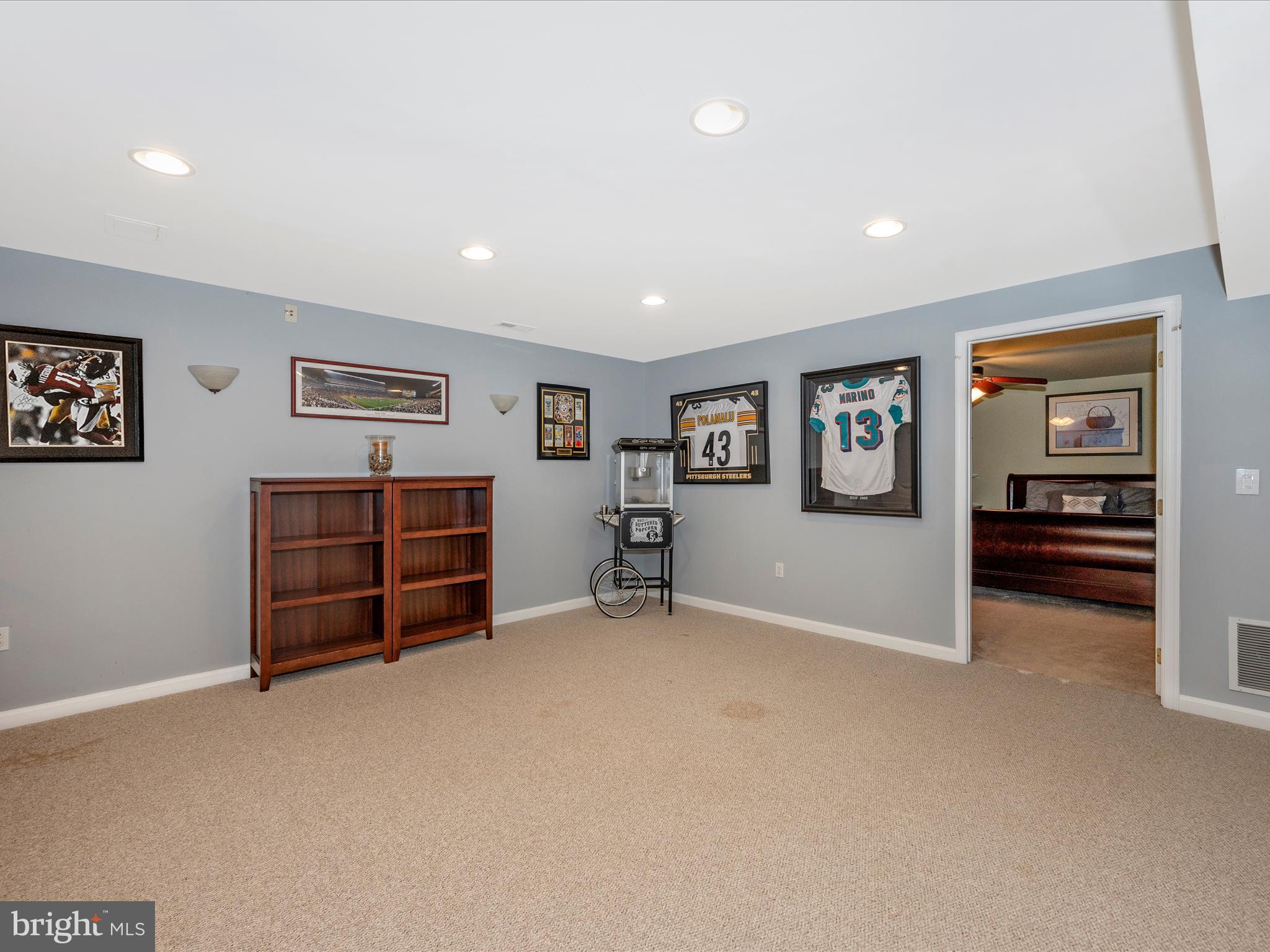 1707 Dearbought Dr