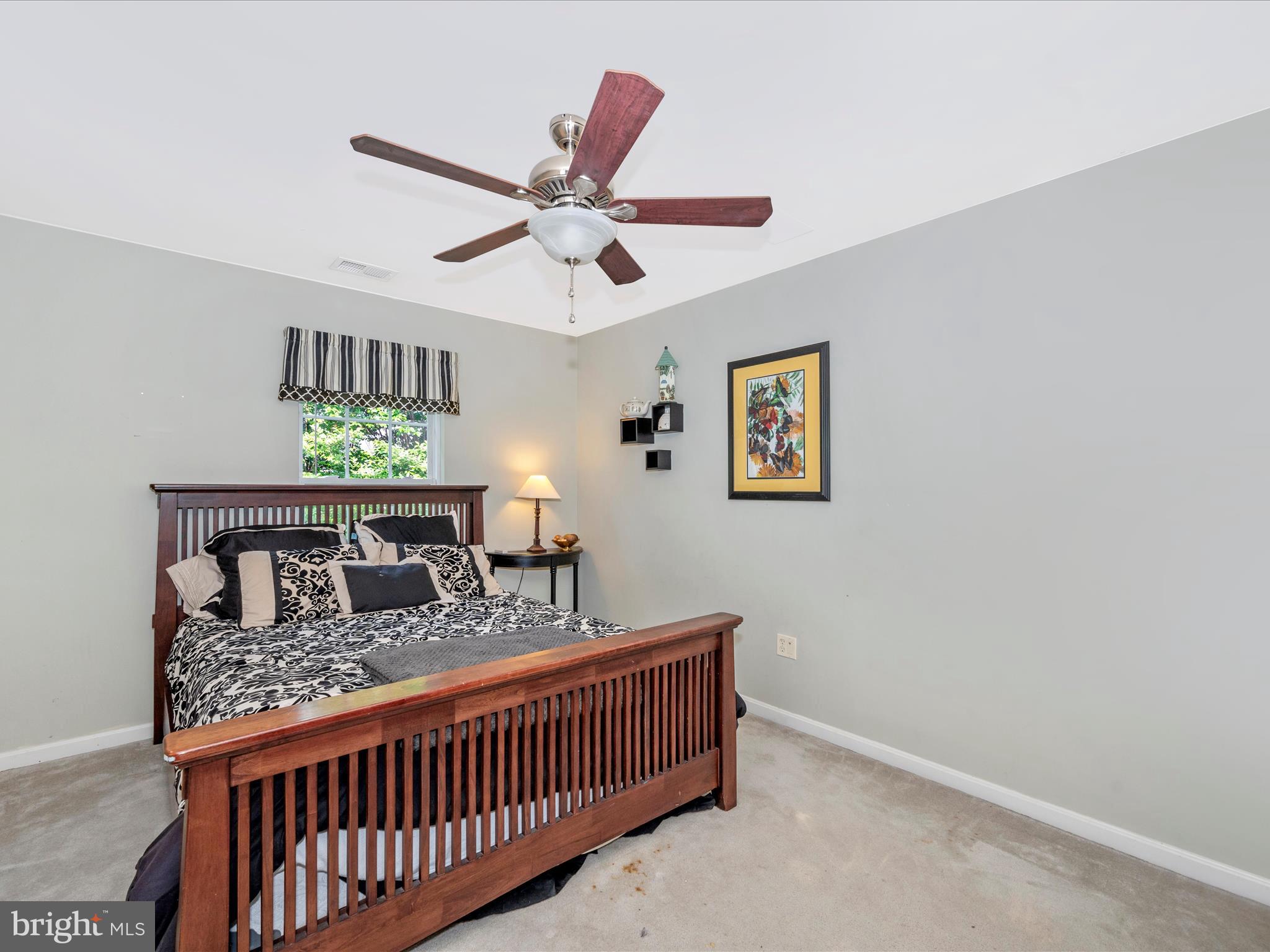 1707 Dearbought Dr