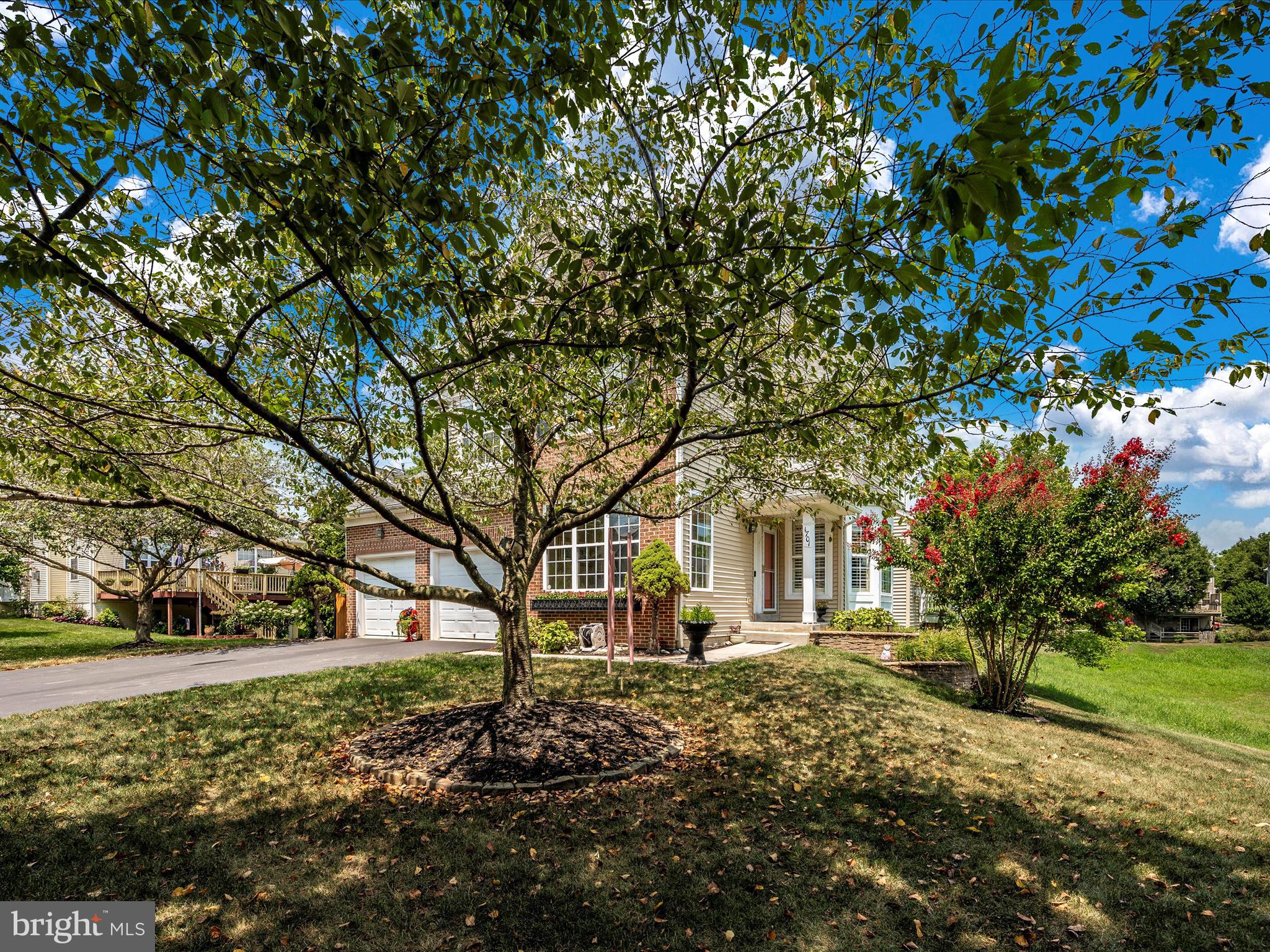 1701 Wheyfield Dr