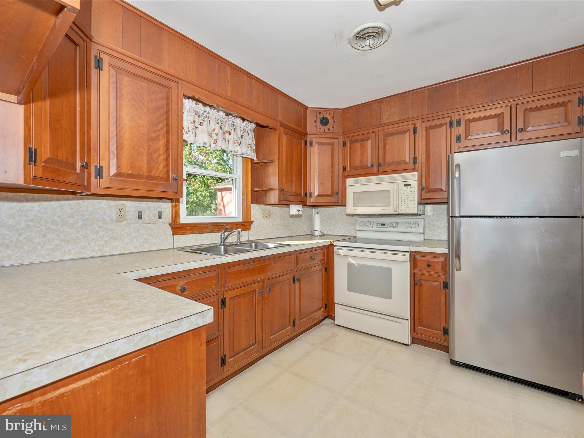 9329 Fingerboard Rd
