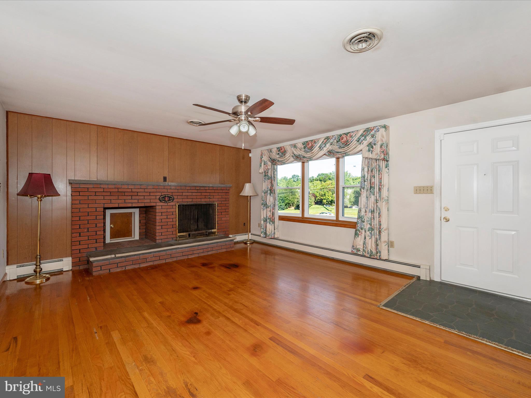9329 Fingerboard Rd