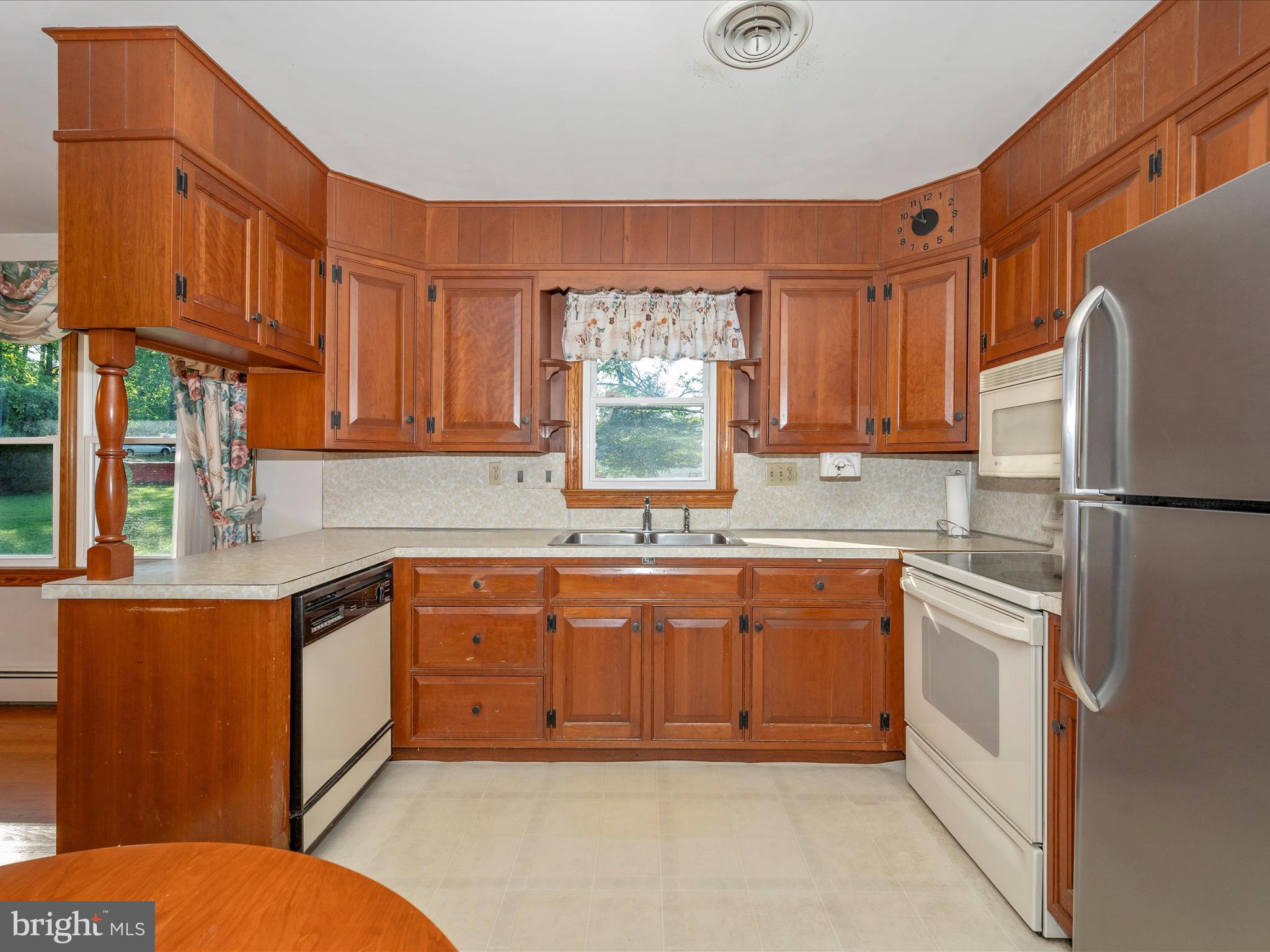 9329 Fingerboard Rd