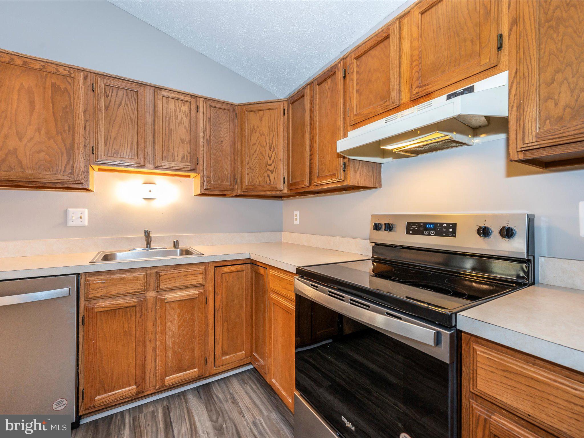 2112 Whitehall Rd #2c