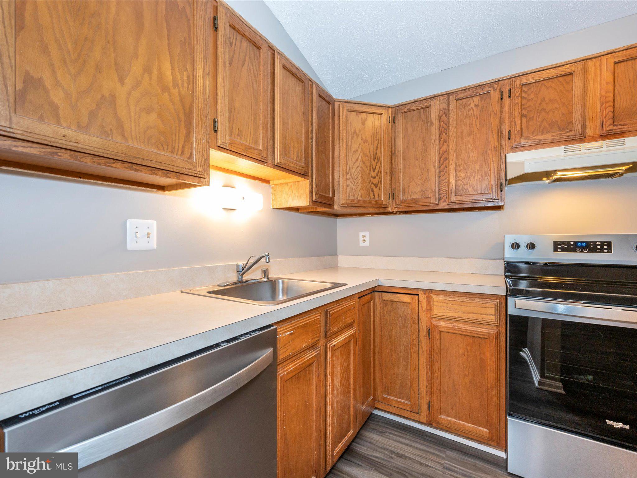 2112 Whitehall Rd #2c