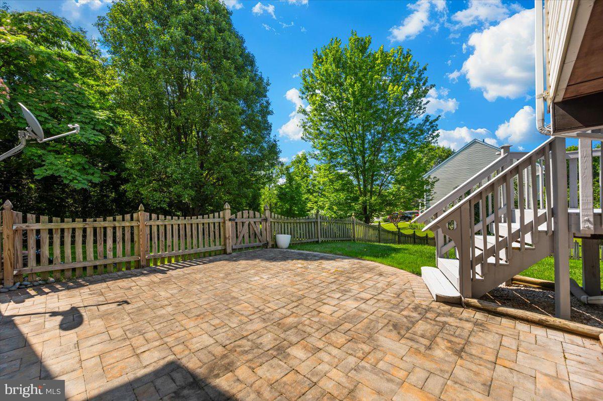 6751 Danbrook Ct