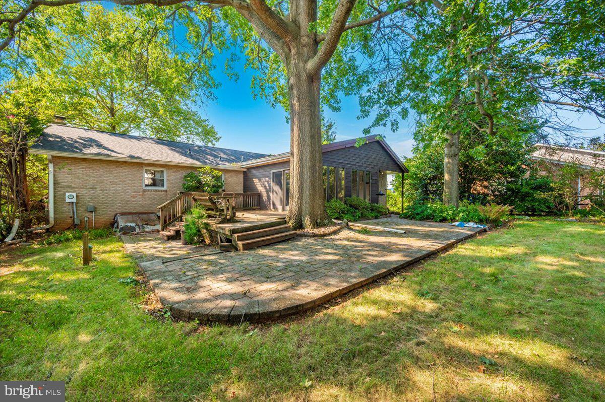 3901 Shadywood Ct
