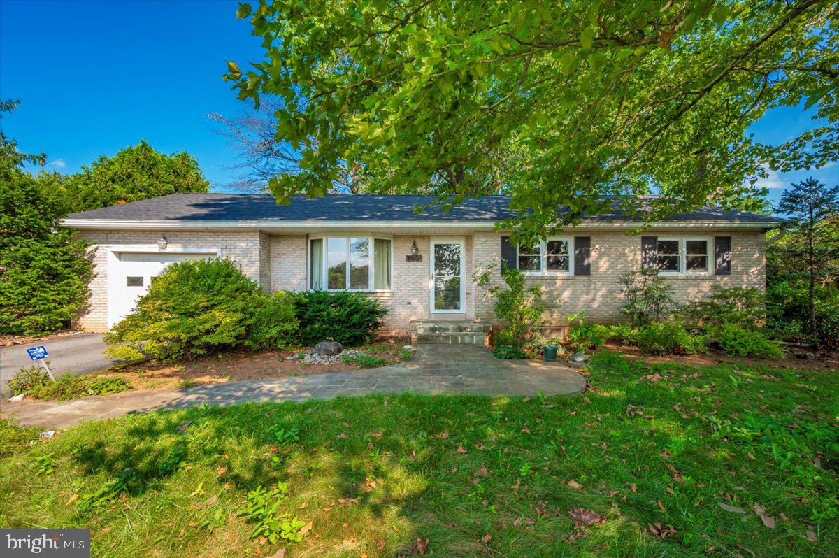 3901 Shadywood Ct