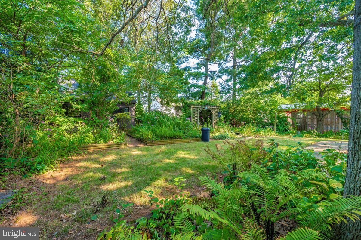 3901 Shadywood Ct