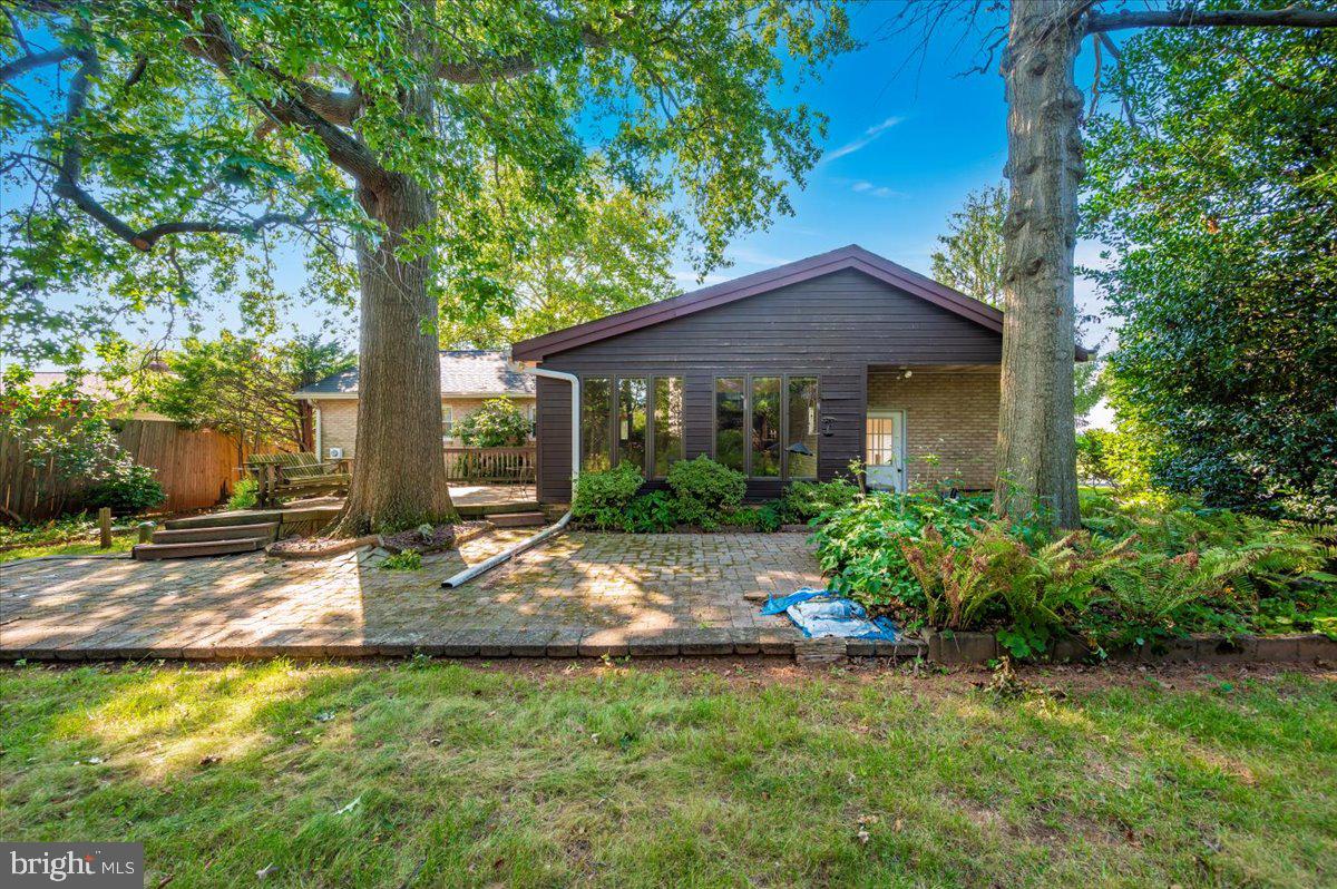 3901 Shadywood Ct