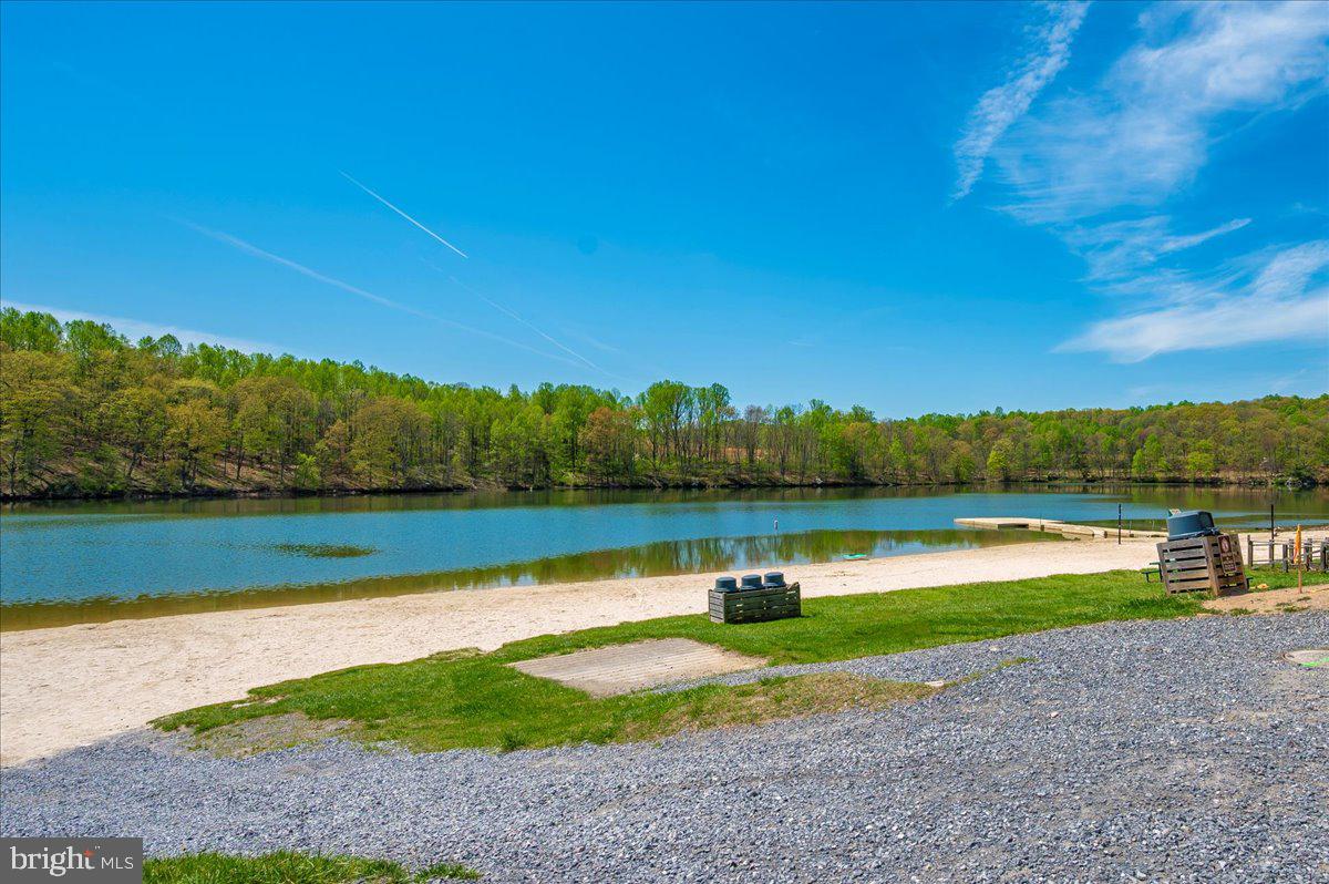 10742 LAKE EDGE COURT