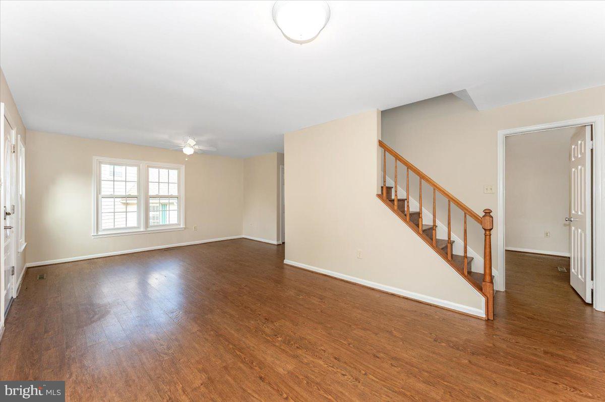 10742 LAKE EDGE COURT