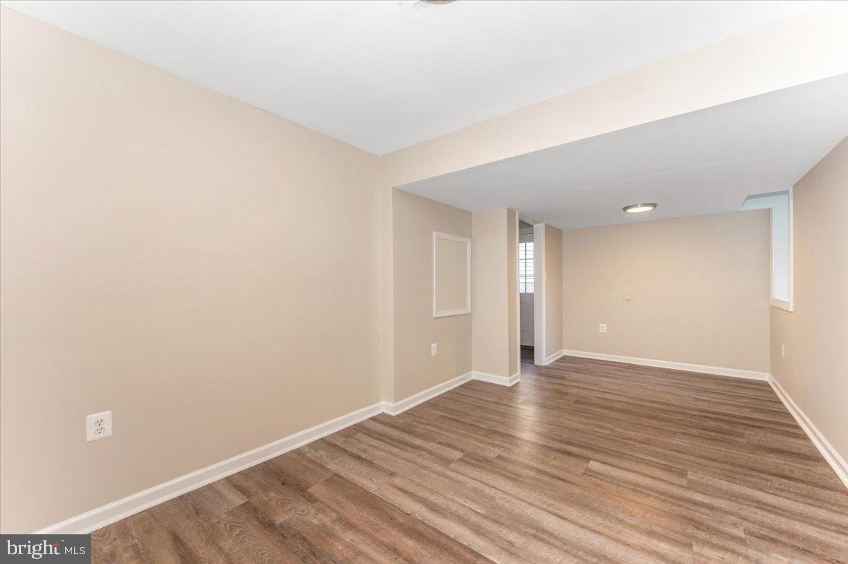 10742 LAKE EDGE COURT