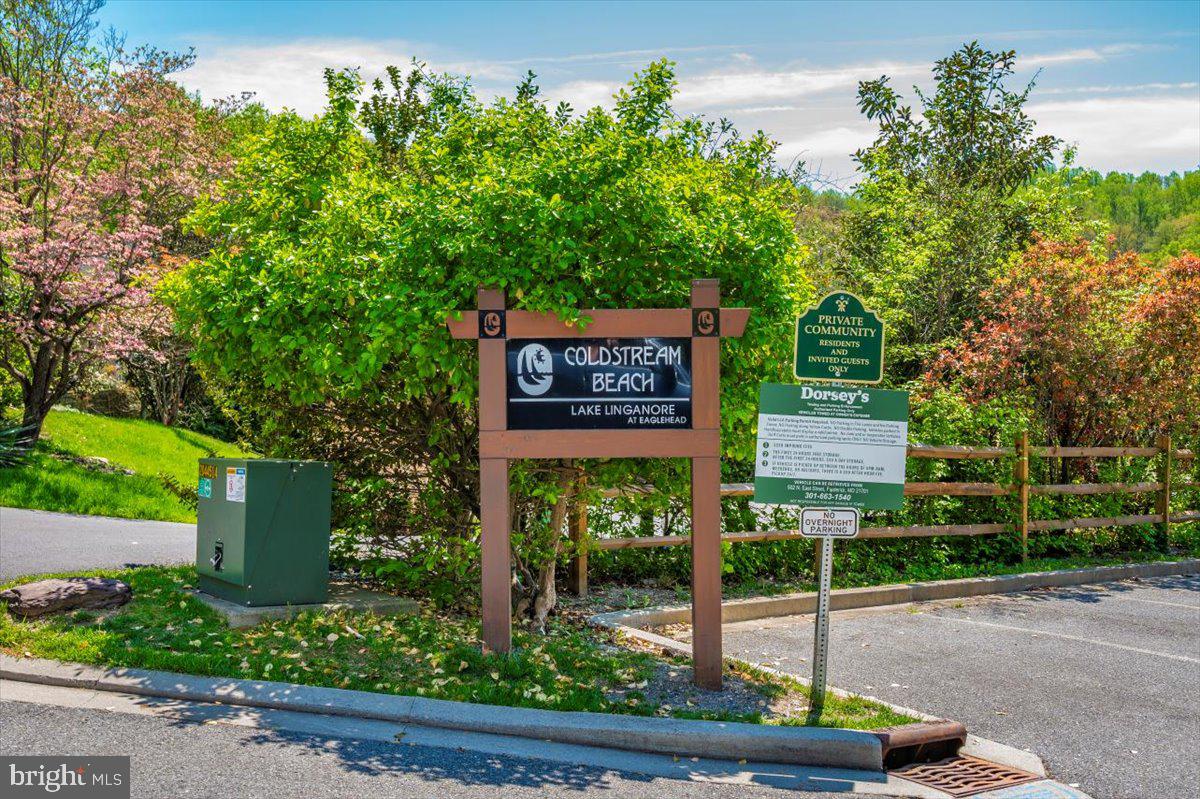 10742 LAKE EDGE COURT