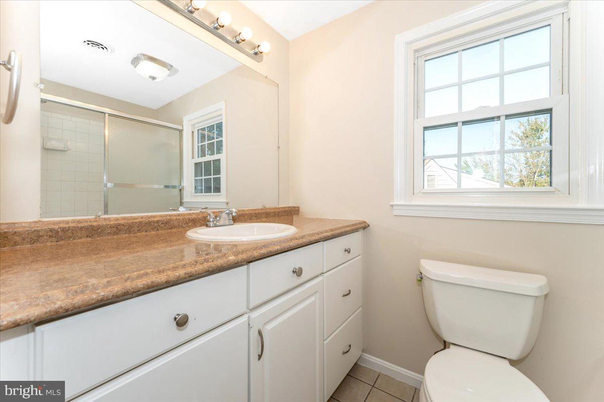 10742 LAKE EDGE COURT