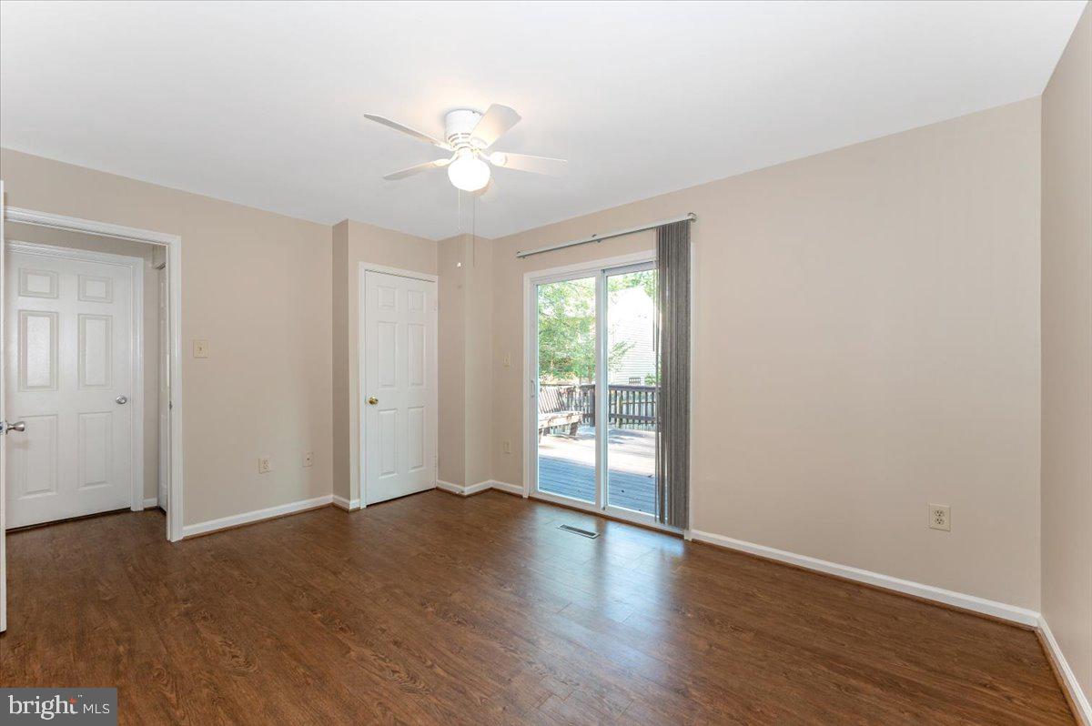 10742 LAKE EDGE COURT