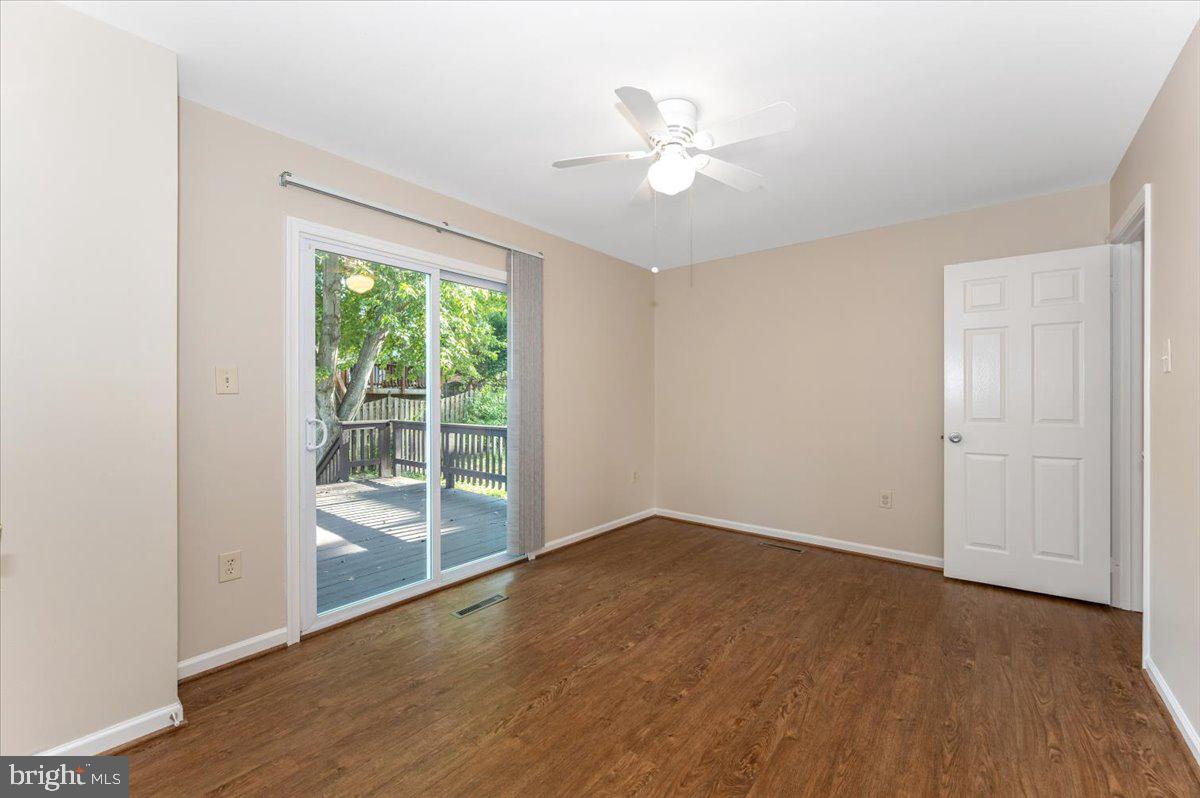 10742 LAKE EDGE COURT