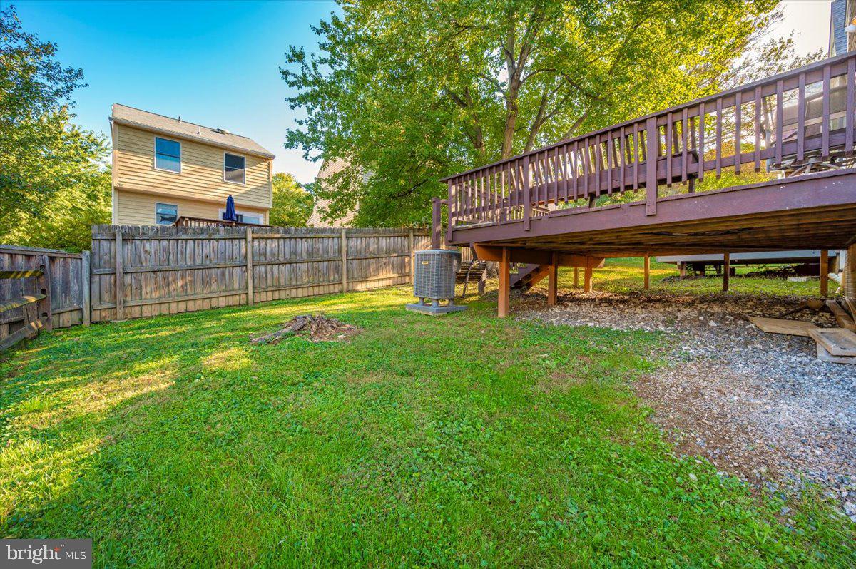 10742 LAKE EDGE COURT